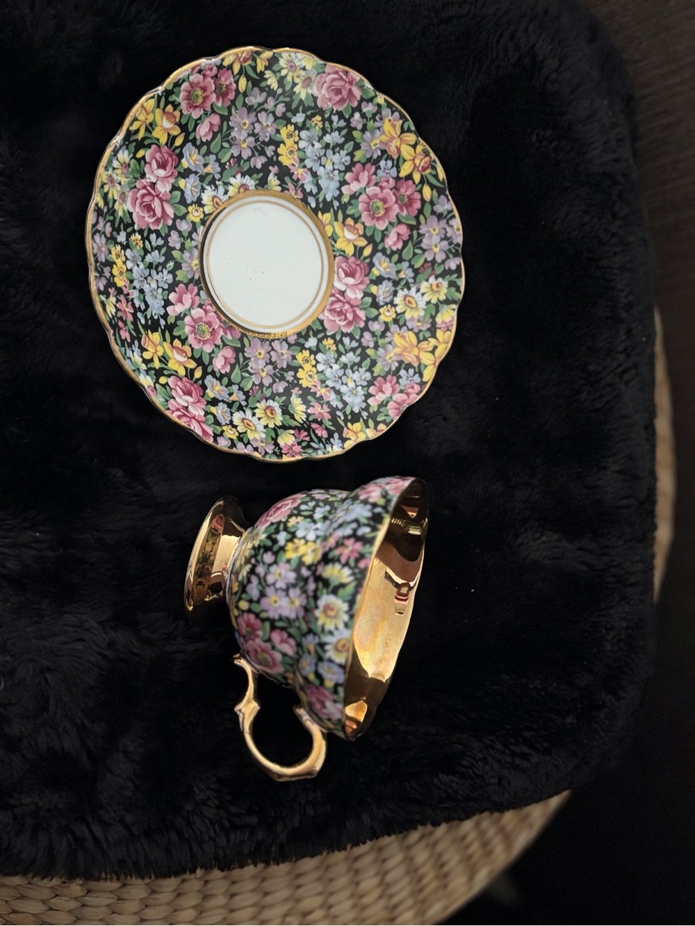Vintage Rosina Floral Chintz Teacup & Saucer - Picture 5 of 13